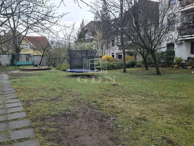 Eladó lakás Veszprém, Cholnokyváros 76 nm