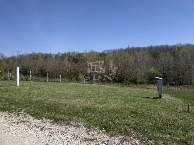 Eladó telek Eplény 800 nm