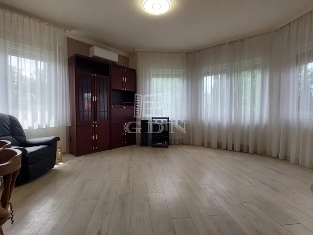 Eladó ház Ajka, Tósokberénd 121 nm