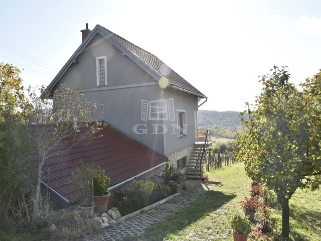 Eladó ház Óbudavár 93 nm