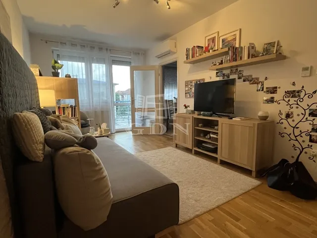 Eladó lakás Veszprém, Bakonyalja 31 nm