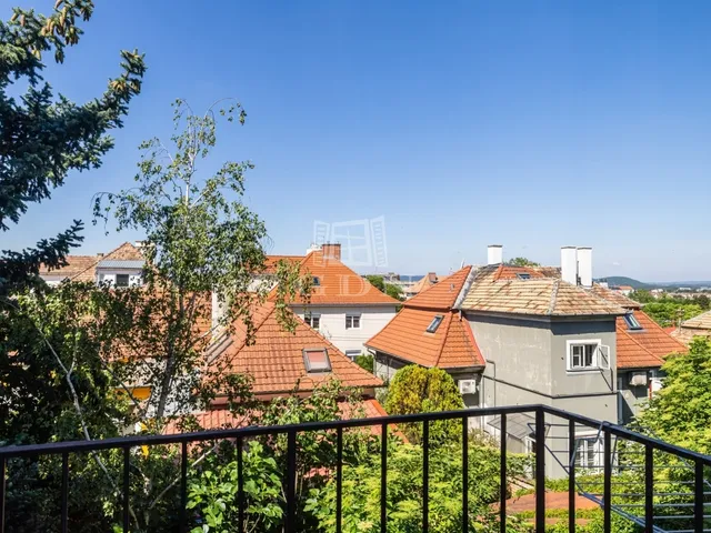 Eladó lakás Veszprém, Újtelep 74 nm