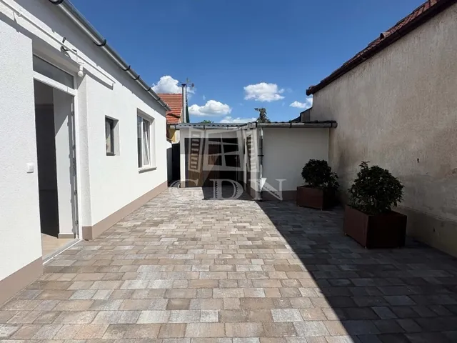 Eladó ház Veszprém, Dózsaváros 40 nm