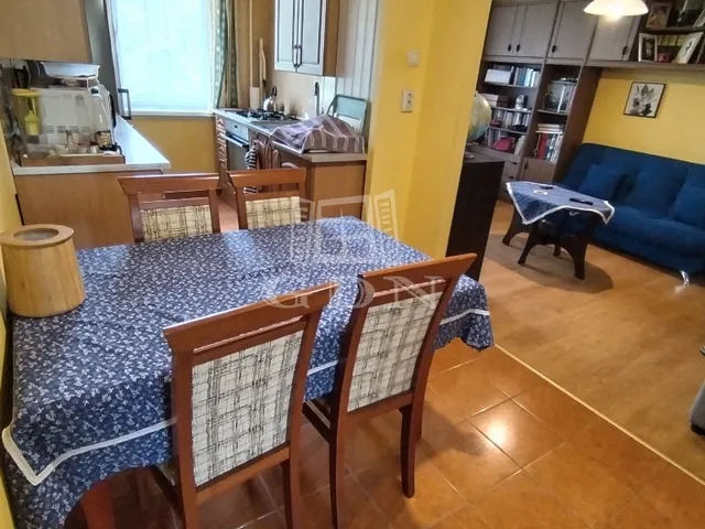 Eladó lakás Veszprém 68 nm