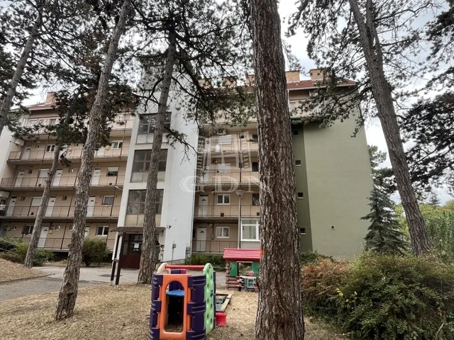 Eladó lakás Veszprém, Jutasi úti lakótelep 86 nm
