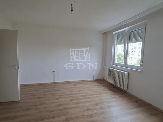 Eladó lakás Veszprém, Jutasi úti lakótelep 32 nm