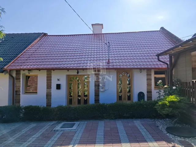 Eladó ház Balatonfüred, Ófalu 108 nm