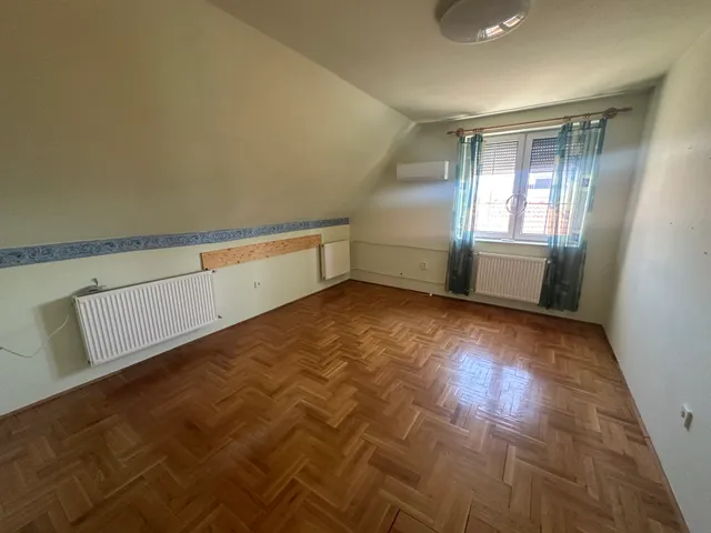 Kiadó ház Debrecen 150 nm