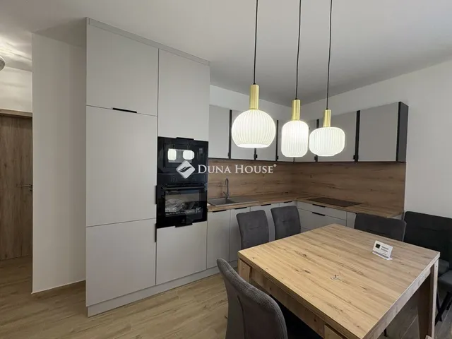 Kiadó ház Hajdúsámson 78 nm