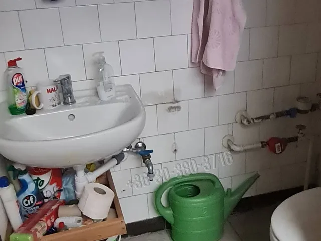 Eladó kereskedelmi és ipari ingatlan Dunaújváros, Béke városrész 60 nm