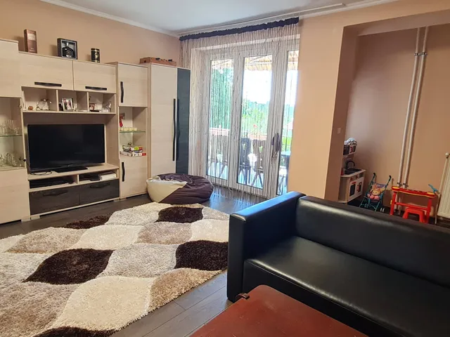 Eladó ház Dunaújváros, Óváros 206 nm
