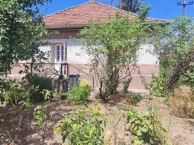 Eladó ház Dunaújváros, Újtelep 81 nm