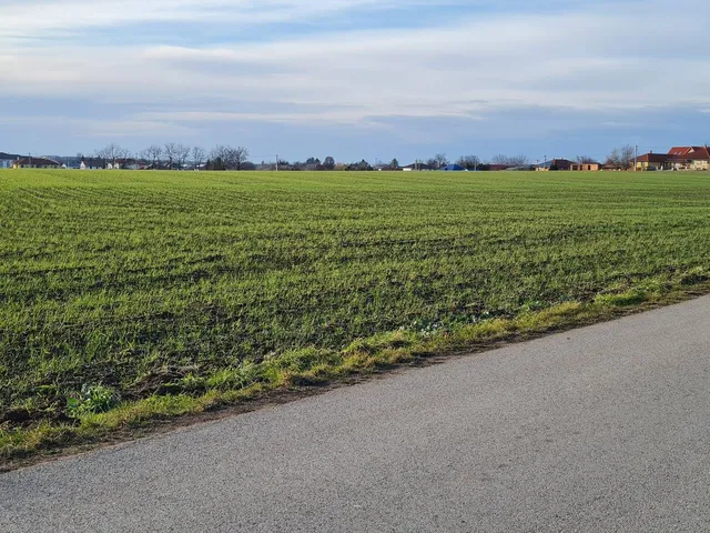 Eladó telek Kulcs 3914 nm