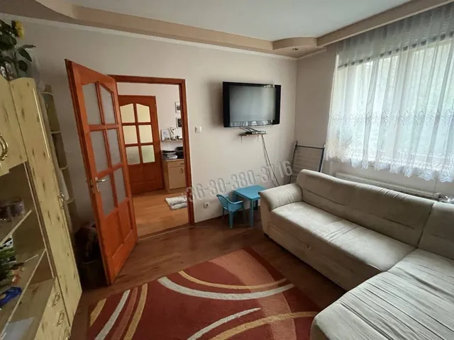 Eladó ház Dunaújváros, Béke városrész 87 nm