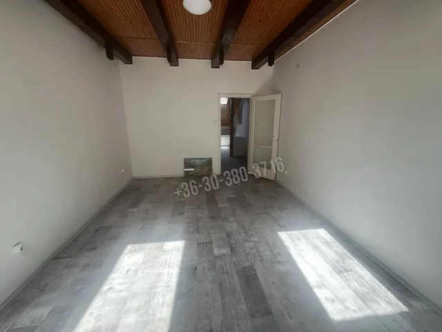 Eladó lakás Dunaújváros 67 nm