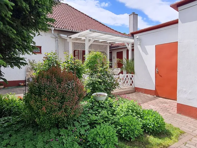 Eladó ház Dunaújváros, Újtelep 90 nm