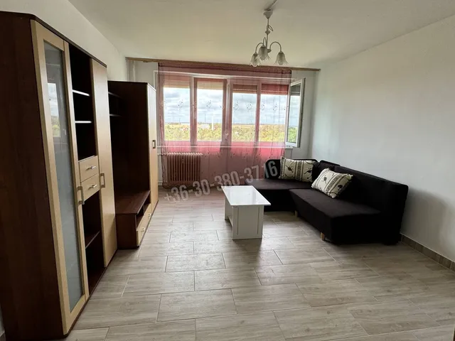 Eladó lakás Dunaújváros, Béke városrész 31 nm