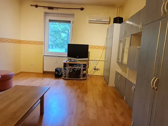 Eladó lakás Dunaújváros, Belváros, Erkel kert 53 nm