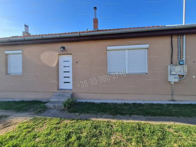 Eladó ház Iváncsa 80 nm