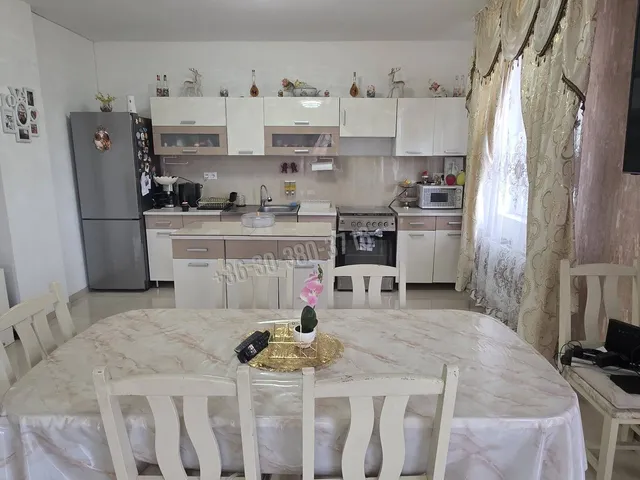 Eladó ház Ercsi 160 nm