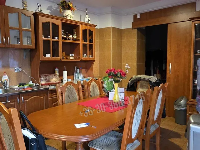 Eladó ház Dunaújváros, Barátság városrész 120 nm