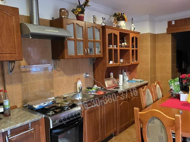 Eladó ház Dunaújváros, Barátság városrész 120 nm