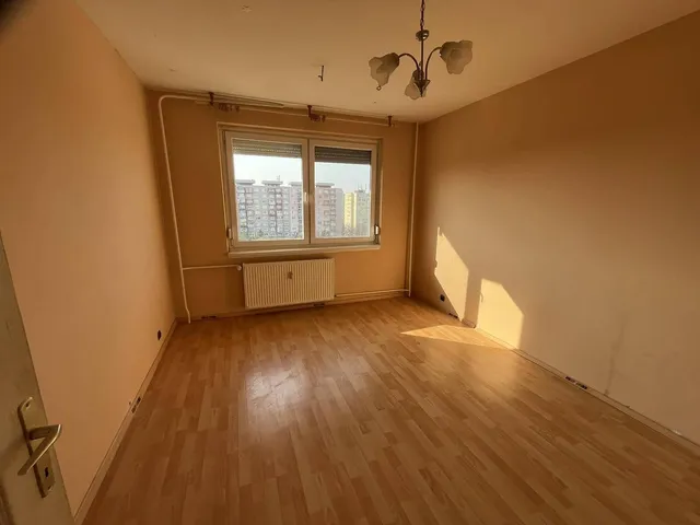 Eladó lakás Dunaújváros, Béke városrész 59 nm