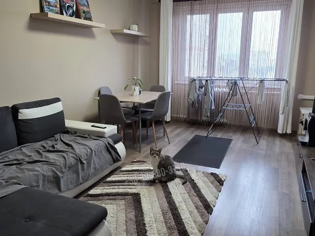 Eladó lakás Dunaújváros, Béke városrész, Hajnal utca 53 nm