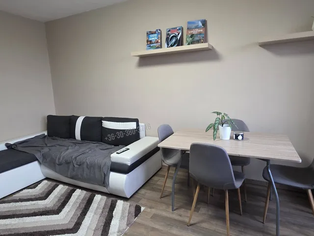 Eladó lakás Dunaújváros, Béke városrész, Hajnal utca 53 nm