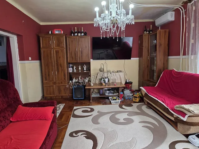 Eladó ház Baracs 164 nm