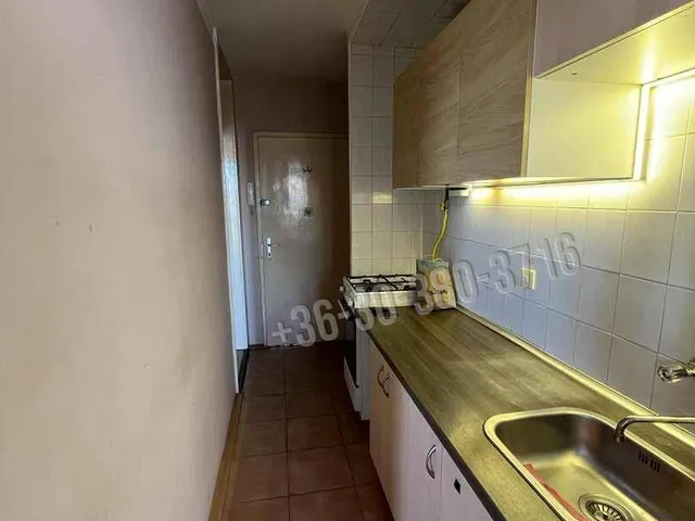 Eladó lakás Dunaújváros, Belváros 35 nm