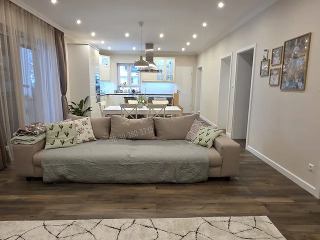 Eladó ház Dunaújváros, Újtelep 145 nm