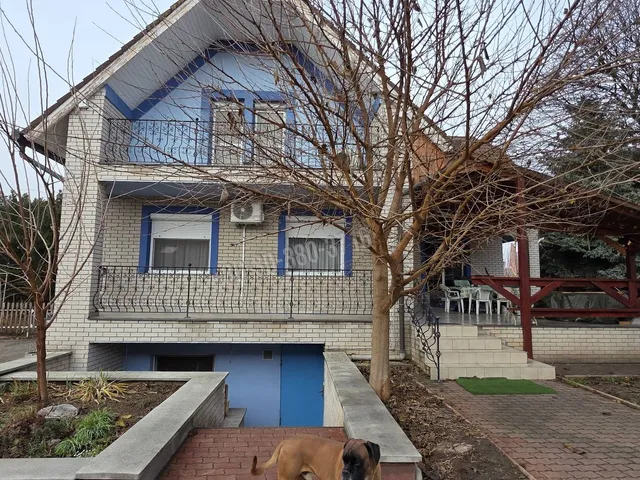 Eladó ház Nagyvenyim 176 nm