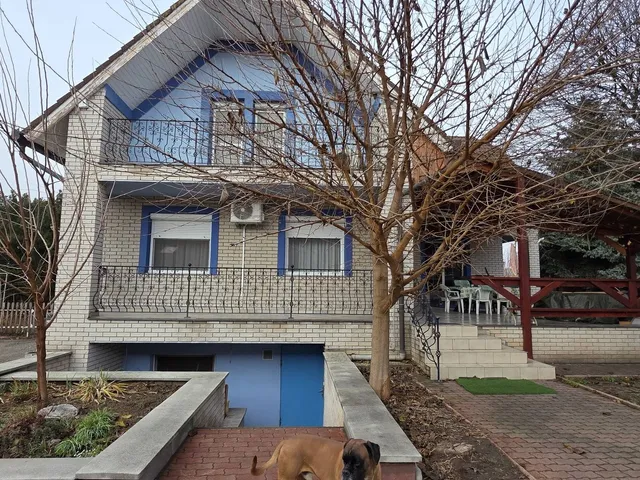 Eladó ház Nagyvenyim 176 nm