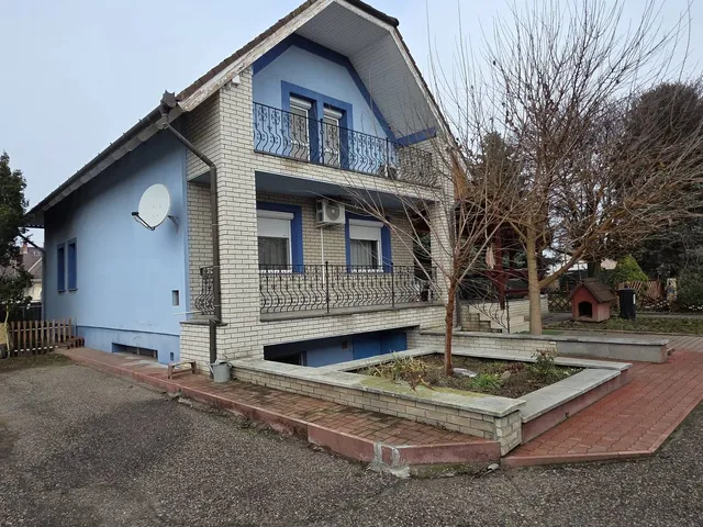 Eladó ház Nagyvenyim 176 nm