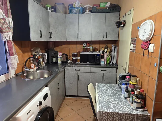 Eladó lakás Dunaújváros 58 nm