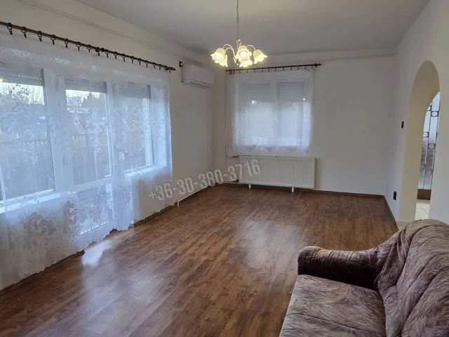 Eladó ház Nagyvenyim 127 nm