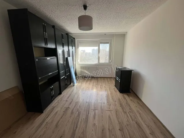 Eladó lakás Dunaújváros 35 nm