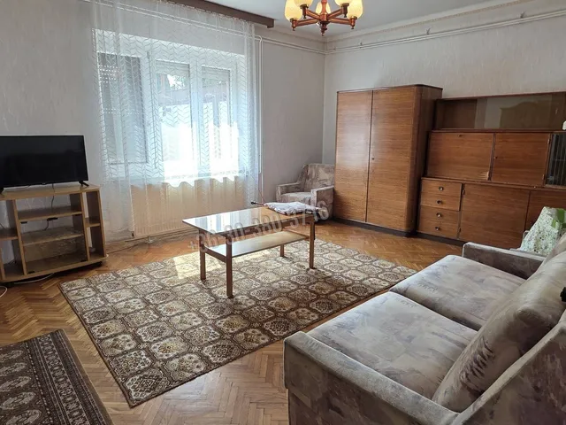 Eladó ház Dunaújváros, Béke városrész 90 nm