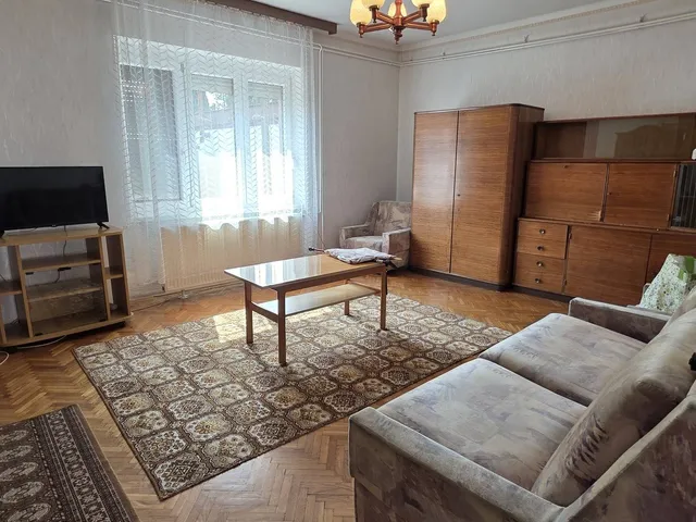 Eladó ház Dunaújváros, Béke városrész 90 nm
