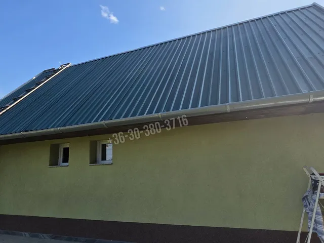 Eladó nyaraló Dunaújváros, Táborállás 30 nm
