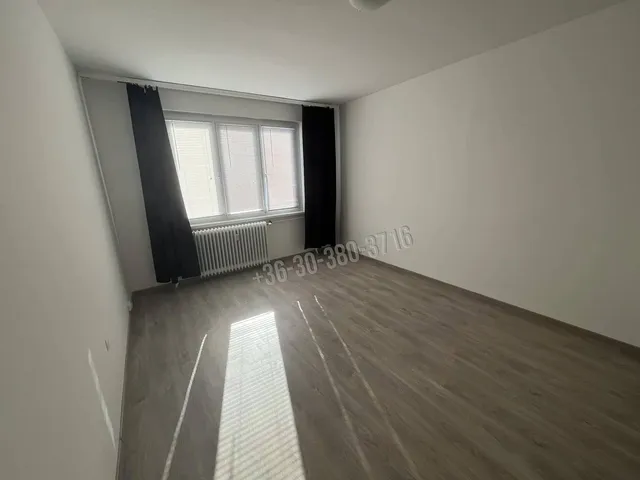 Eladó lakás Dunaújváros, Technikum városrész 34 nm