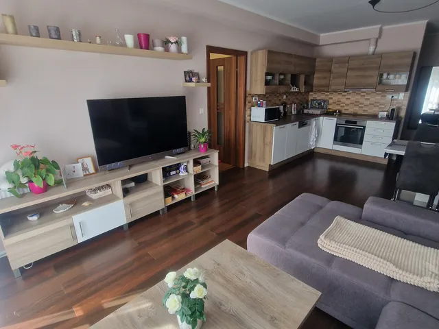 Kiadó lakás Dunakeszi 77 nm