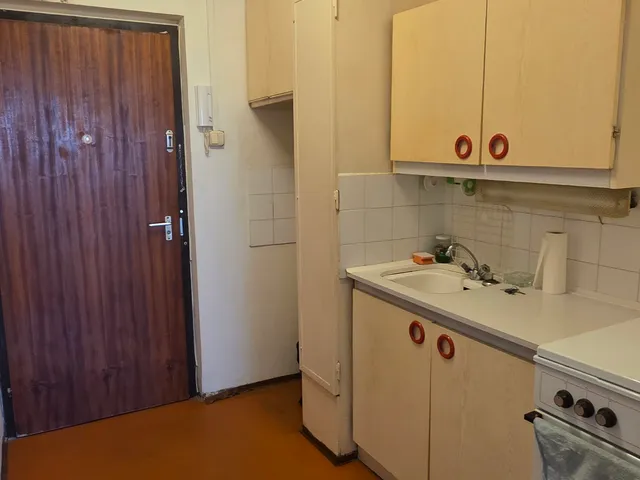 Eladó lakás Dunaújváros, Béke városrész 30 nm