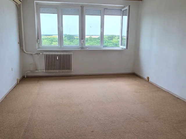 Eladó lakás Dunaújváros, Béke városrész 30 nm
