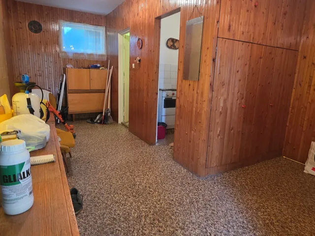 Eladó nyaraló Dunaújváros, Táborállás 40 nm
