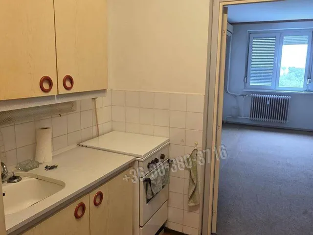 Eladó lakás Dunaújváros, Béke városrész 30 nm