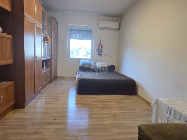 Eladó ház Kulcs 80 nm