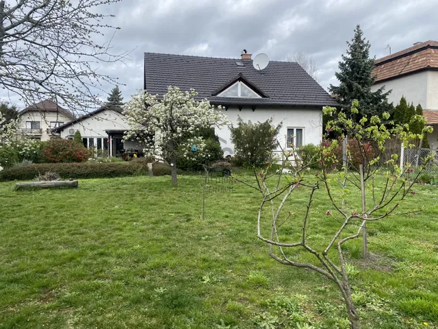 Eladó ház Budapest XVI. kerület, Rákosszentmihály 223 nm