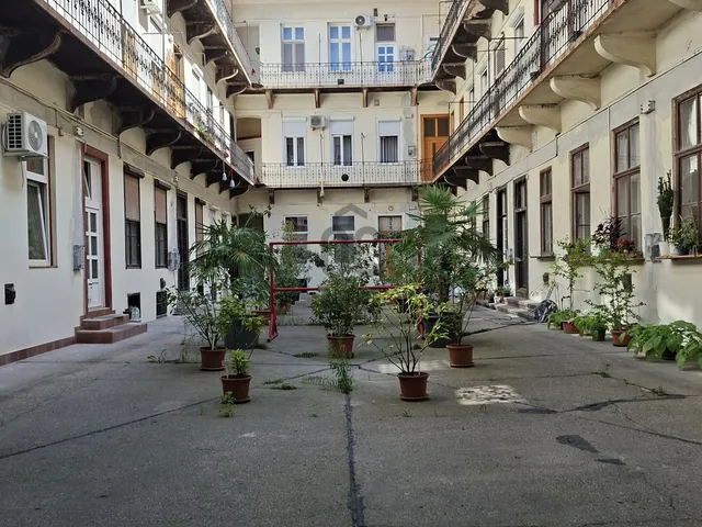 Eladó lakás Budapest VI. kerület 39 nm